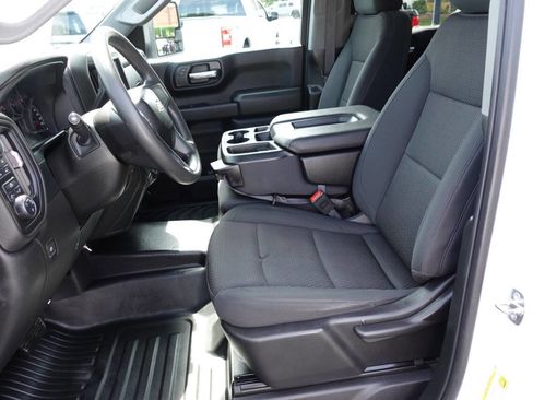 Used 2024 Chevrolet Silverado 1500 W/T w/ WT Value Package AWD/4WD image 17