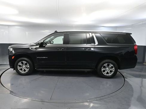 Used 2024 GMC Yukon XL SLE image 9
