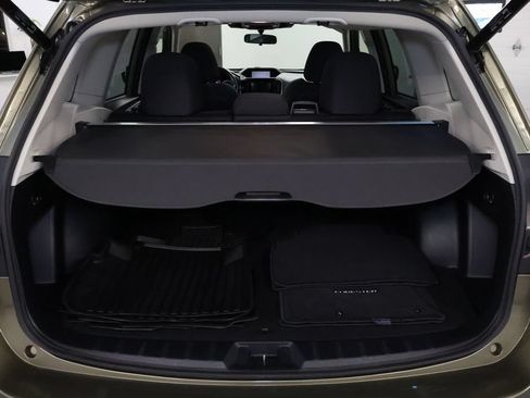 Used 2023 Subaru Forester Premium AWD/4WD image 17