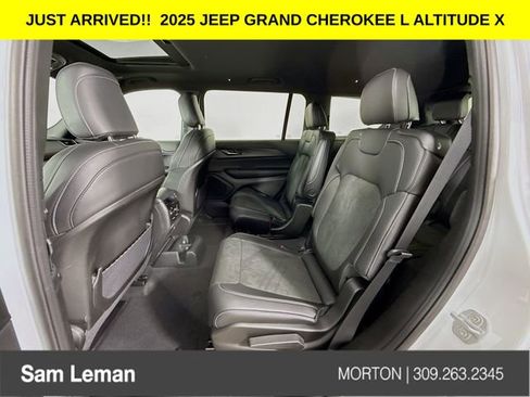 New 2025 Jeep Grand Cherokee L Altitude image 24