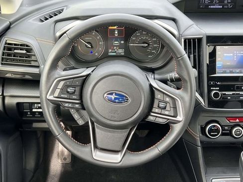 Used 2023 Subaru Crosstrek 2.0i Premium image 12