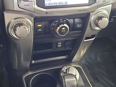 Used 2016 Toyota 4Runner SR5 AWD/4WD image 34