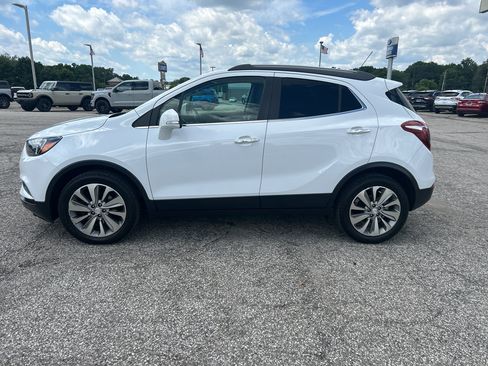 Used 2019 Buick Encore Preferred FWD image 2