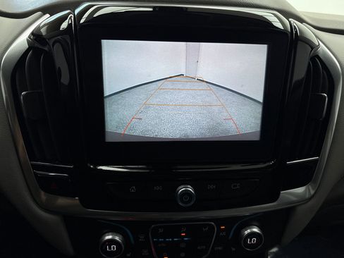 Used 2019 Chevrolet Traverse LT image 28