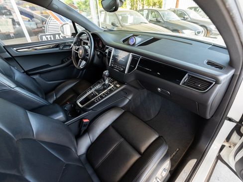Used 2018 Porsche Macan S AWD/4WD image 22
