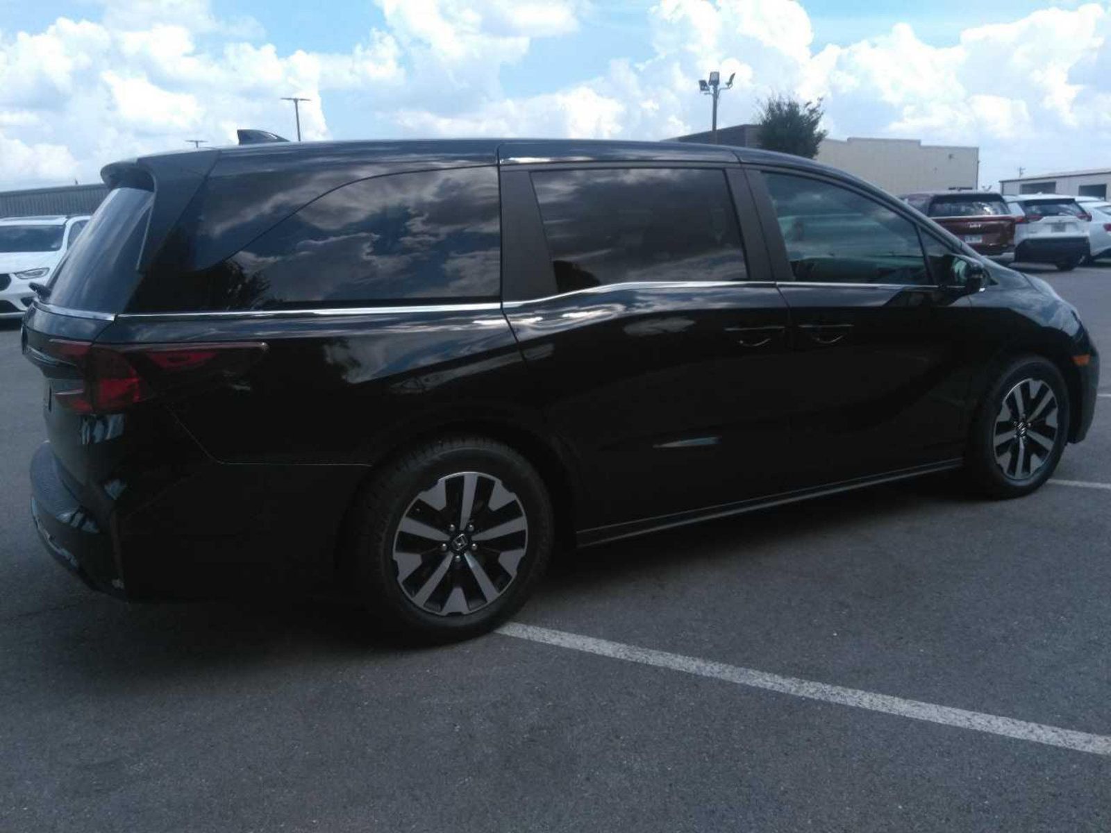 Used 2025 Honda Odyssey EX-L image 4