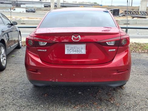Used 2018 MAZDA MAZDA3 Touring FWD image 3