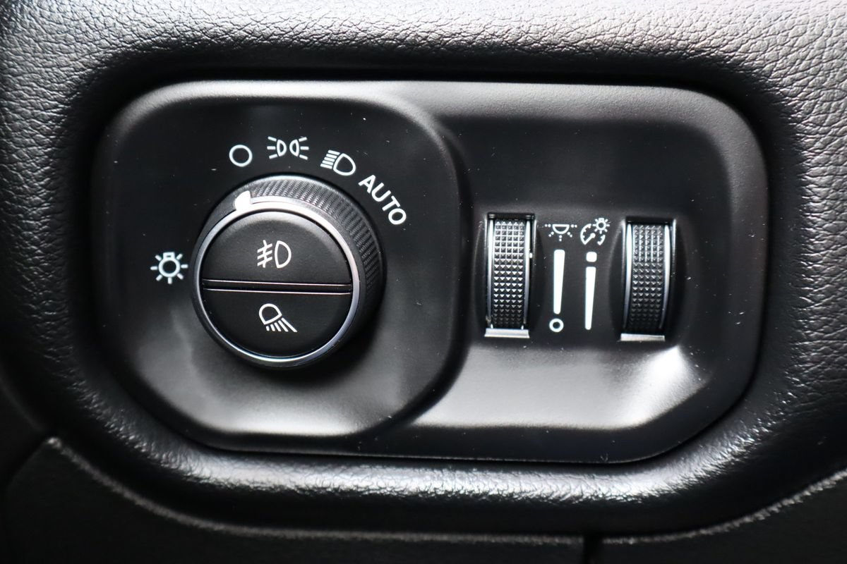 Used 2019 RAM 1500 Big Horn AWD/4WD image 28