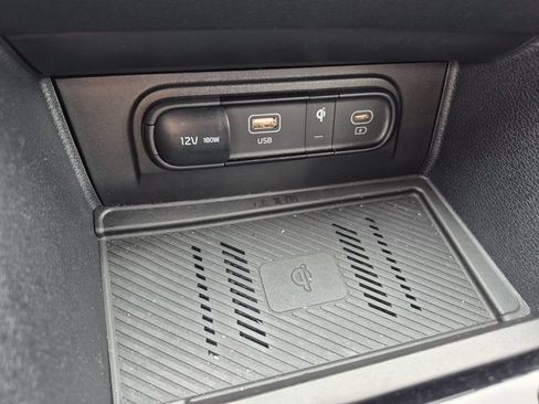Used 2025 Kia Sportage EX image 18