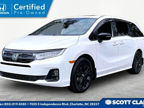 Used 2026 Honda Odyssey Sport-L image 3
