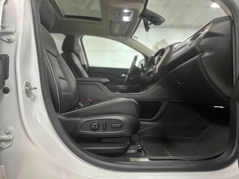 Used 2021 GMC Acadia Denali w/ Denali Technology Package FWD image 26