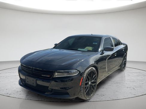 Used 2023 Dodge Charger SXT w/ Blacktop Package RWD image 15