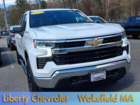 Used 2025 Chevrolet Silverado 1500 LT AWD/4WD image 4