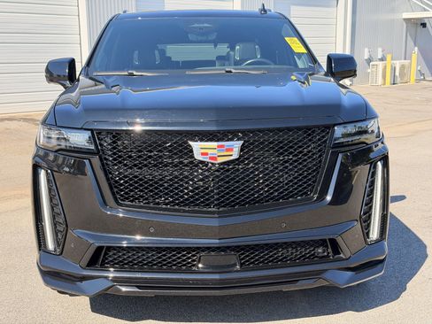 Used 2023 Cadillac Escalade V AWD/4WD image 6