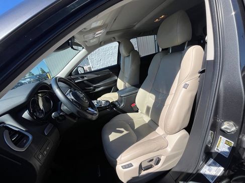 Used 2023 MAZDA CX-9 Touring Plus AWD/4WD image 10
