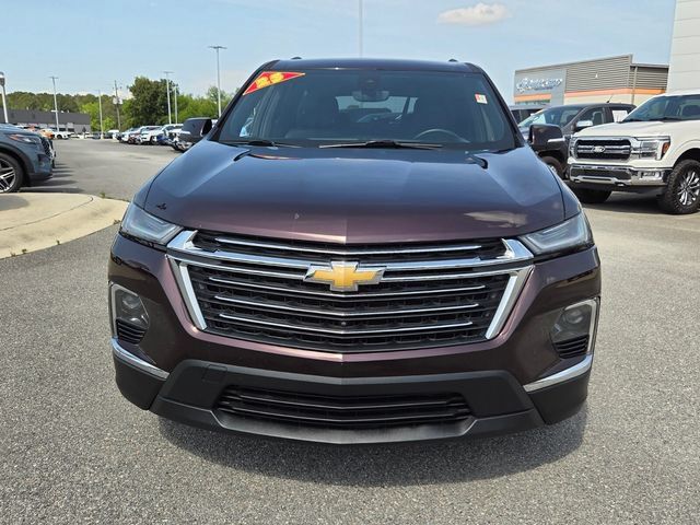 Used 2023 Chevrolet Traverse LT FWD image 2