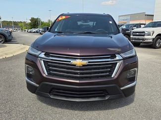 Used 2023 Chevrolet Traverse LT FWD video 2