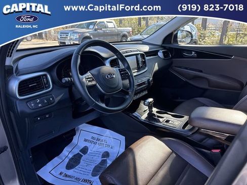 Used 2019 Kia Sorento SX w/ SX Touring Package image 19