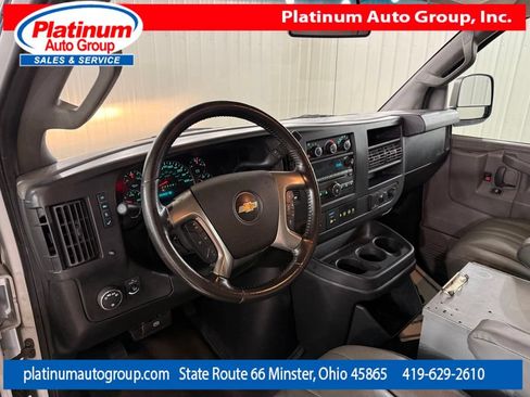 Used 2018 Chevrolet Express 3500 Extended w/ Driver Convenience Package RWD image 13