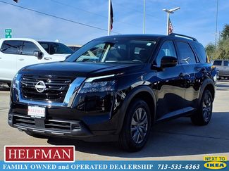 Used 2025 Nissan Pathfinder SV video 1