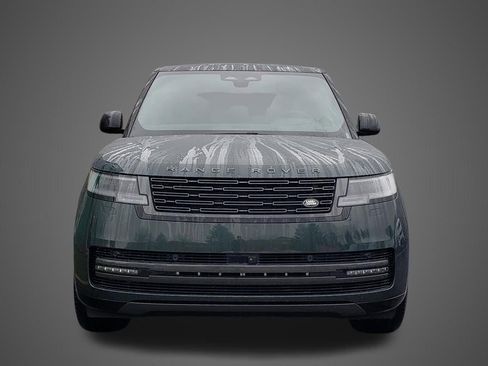 New 2025 Land Rover Range Rover SE image 2
