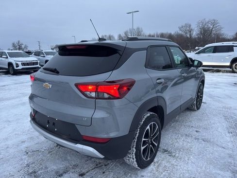 Used 2024 Chevrolet TrailBlazer LT w/ Convenience Package image 3