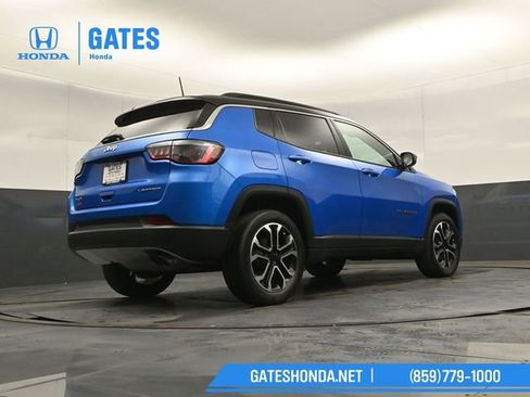Used 2022 Jeep Compass Limited AWD/4WD image 34
