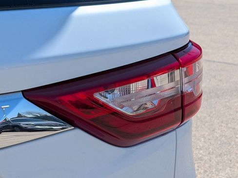 Used 2019 Chevrolet Traverse LT AWD/4WD image 9
