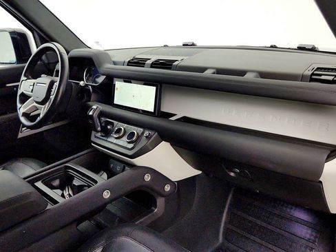 Used 2023 Land Rover Defender 110 X-Dynamic SE AWD/4WD image 27