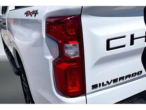 Used 2022 Chevrolet Silverado 1500 Custom w/ Rally Edition AWD/4WD image 23