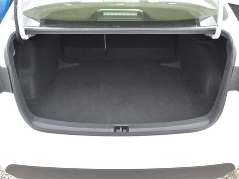 Used 2021 Toyota Corolla LE FWD image 27