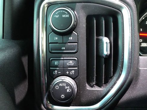 Used 2022 Chevrolet Silverado 2500 LT w/ Convenience Package AWD/4WD image 14