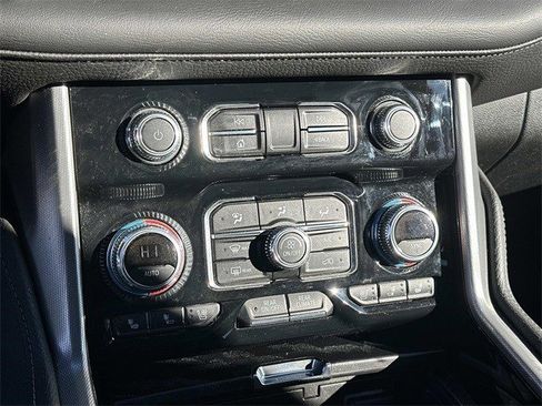 Used 2023 GMC Yukon Denali image 22