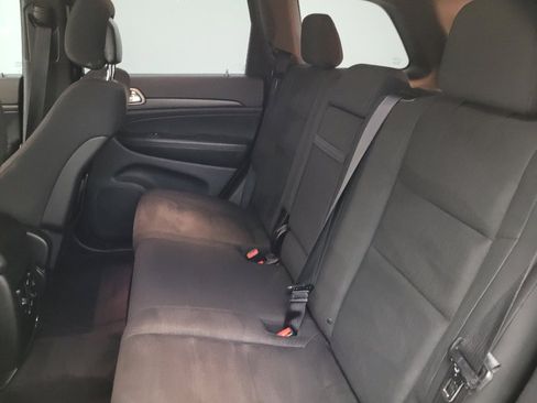 Used 2016 Jeep Grand Cherokee Laredo w/ Quick Order Package 23E image 18