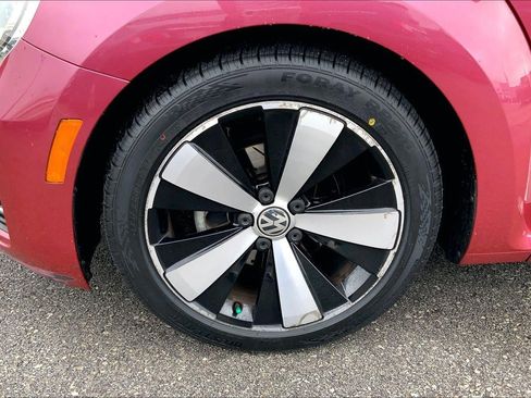 Used 2017 Volkswagen Beetle #PinkBeetle FWD image 8