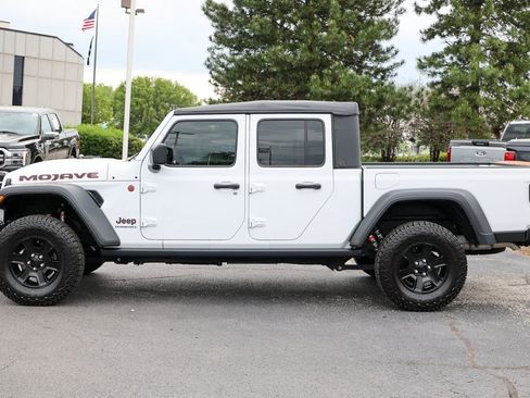 Used 2023 Jeep Gladiator Mojave AWD/4WD image 34