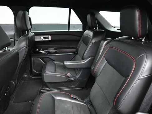 Used 2022 Ford Explorer ST-Line w/ Class IV Trailer Tow Package image 18