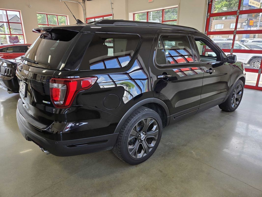 Used 2018 Ford Explorer Sport w/ Equipment Group 401A AWD/4WD image 7