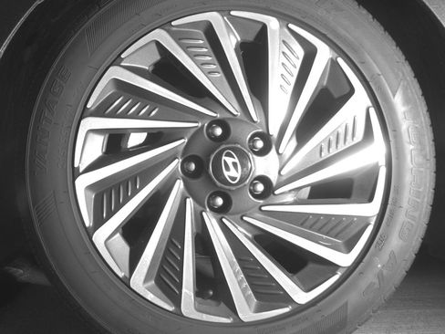 Used 2025 Hyundai Sonata SEL image 12