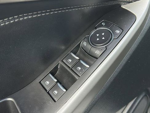 Used 2020 Ford Explorer Limited image 12