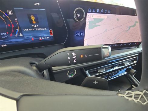 New 2026 Chevrolet Traverse LT w/ Midnight/Sport Edition image 16