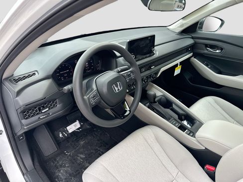New 2025 Honda Accord SE image 7