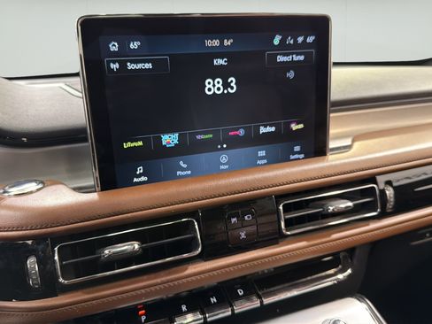 Used 2022 Lincoln Aviator Reserve w/ Equipment Group 201A AWD/4WD image 18