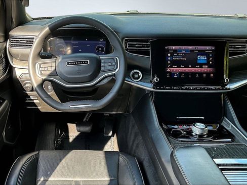 Used 2022 Jeep Wagoneer Series II image 5