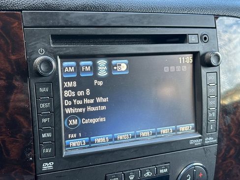 Used 2014 GMC Yukon XL Denali image 24