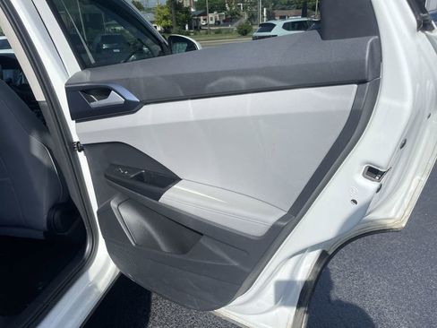 Certified 2024 Volkswagen Taos SE AWD/4WD image 22