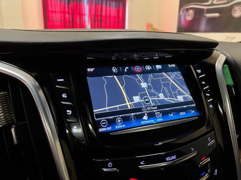 Used 2018 Cadillac Escalade ESV Luxury image 29