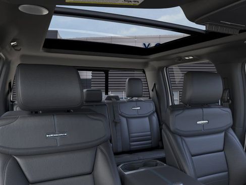 New 2026 Ford F250 Platinum image 22