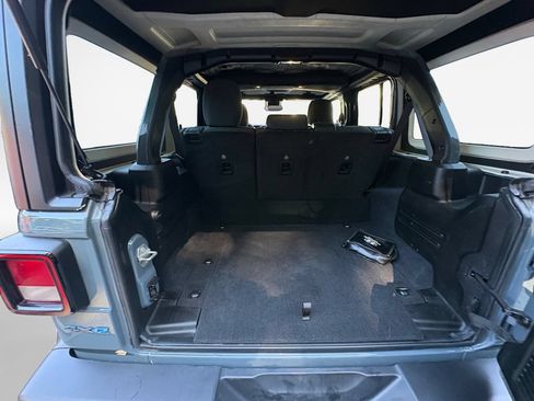 Used 2024 Jeep Wrangler Unlimited AWD/4WD image 26