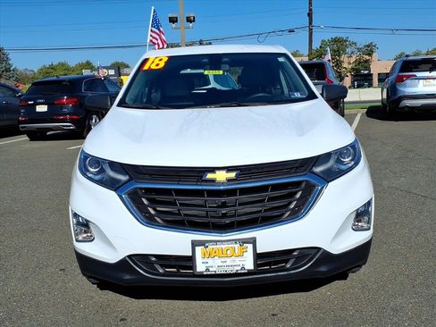 Used 2018 Chevrolet Equinox LS image 2